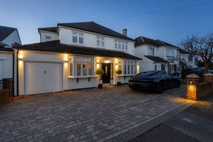 Property For Rent Wansford Close, Brentwood
