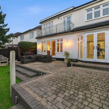 Wansford Close, Brentwood, Image 22