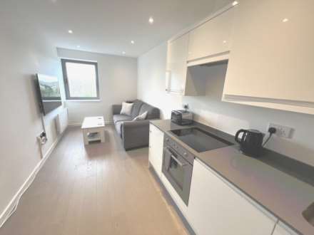 Hubert Road, Brentwood, Image 4
