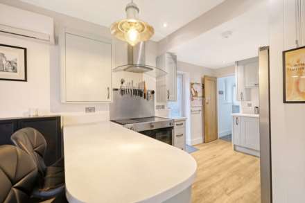 Mount Pleasant Avenue, Hutton, Image 13