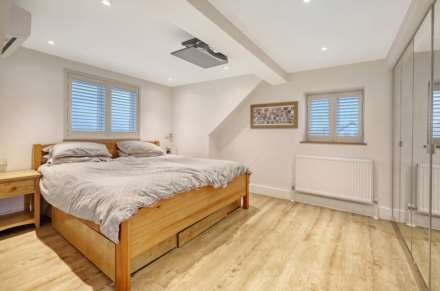 Mount Pleasant Avenue, Hutton, Image 4