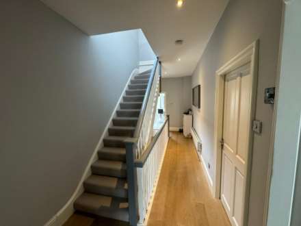 High Street, Brentwood, Image 6