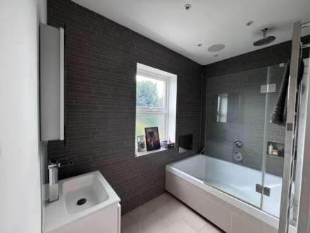High Street, Brentwood, Image 9