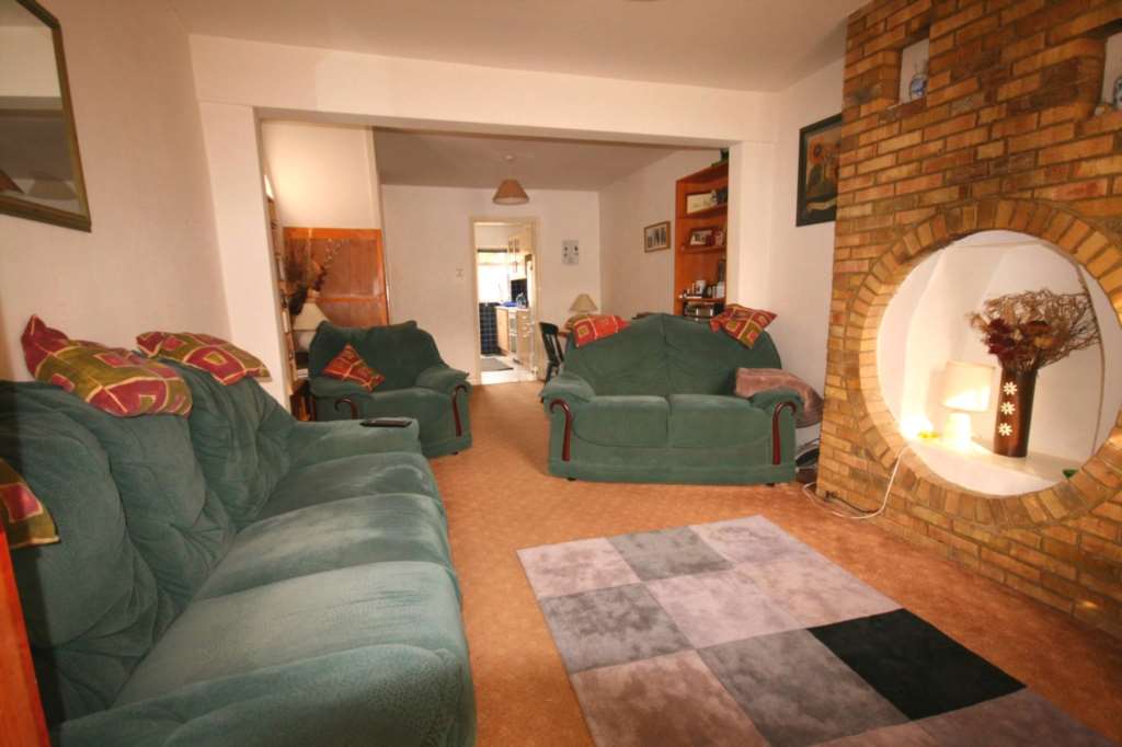 Crescent Road, Brentwood, Image 2