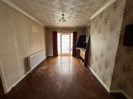 King Georges Road, Pilgrims Hatch, Image 3