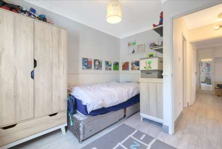 Fyfield Close, Brentwood, Image 16