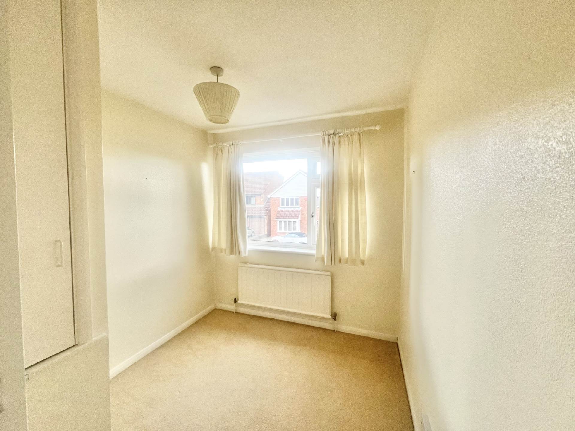 Newlands Close, Brentwood, Image 14