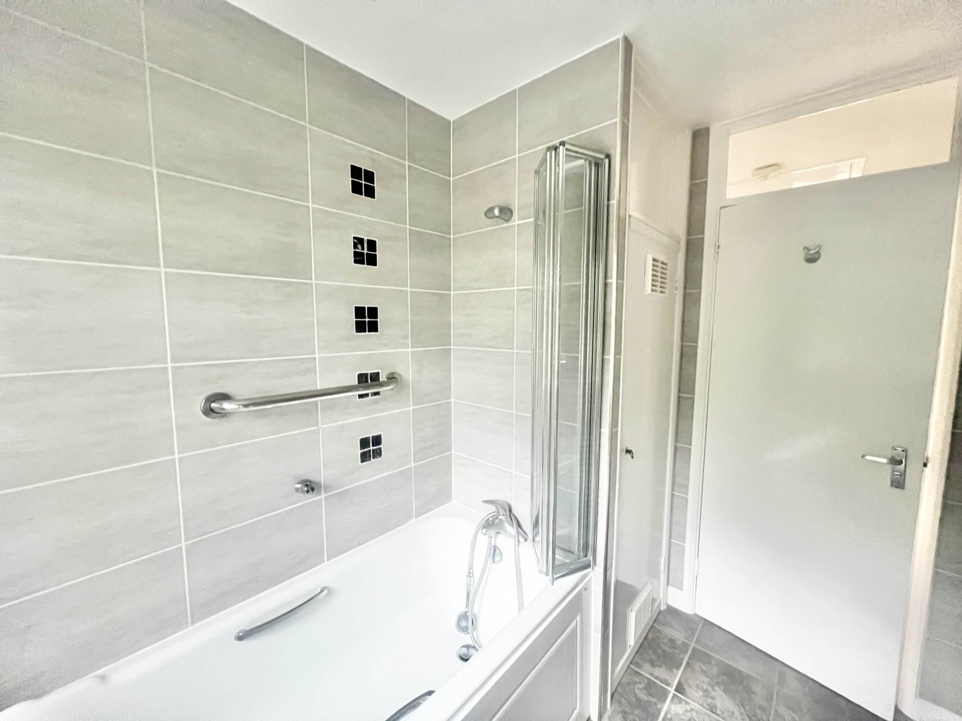 Newlands Close, Brentwood, Image 17