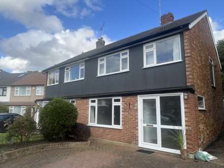 3 Bedroom Semi-Detached, Newlands Close, Brentwood