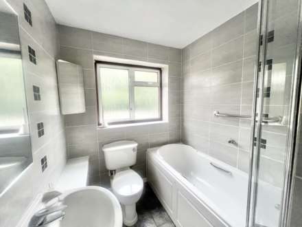 Newlands Close, Brentwood, Image 16