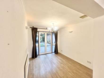 Newlands Close, Brentwood, Image 8