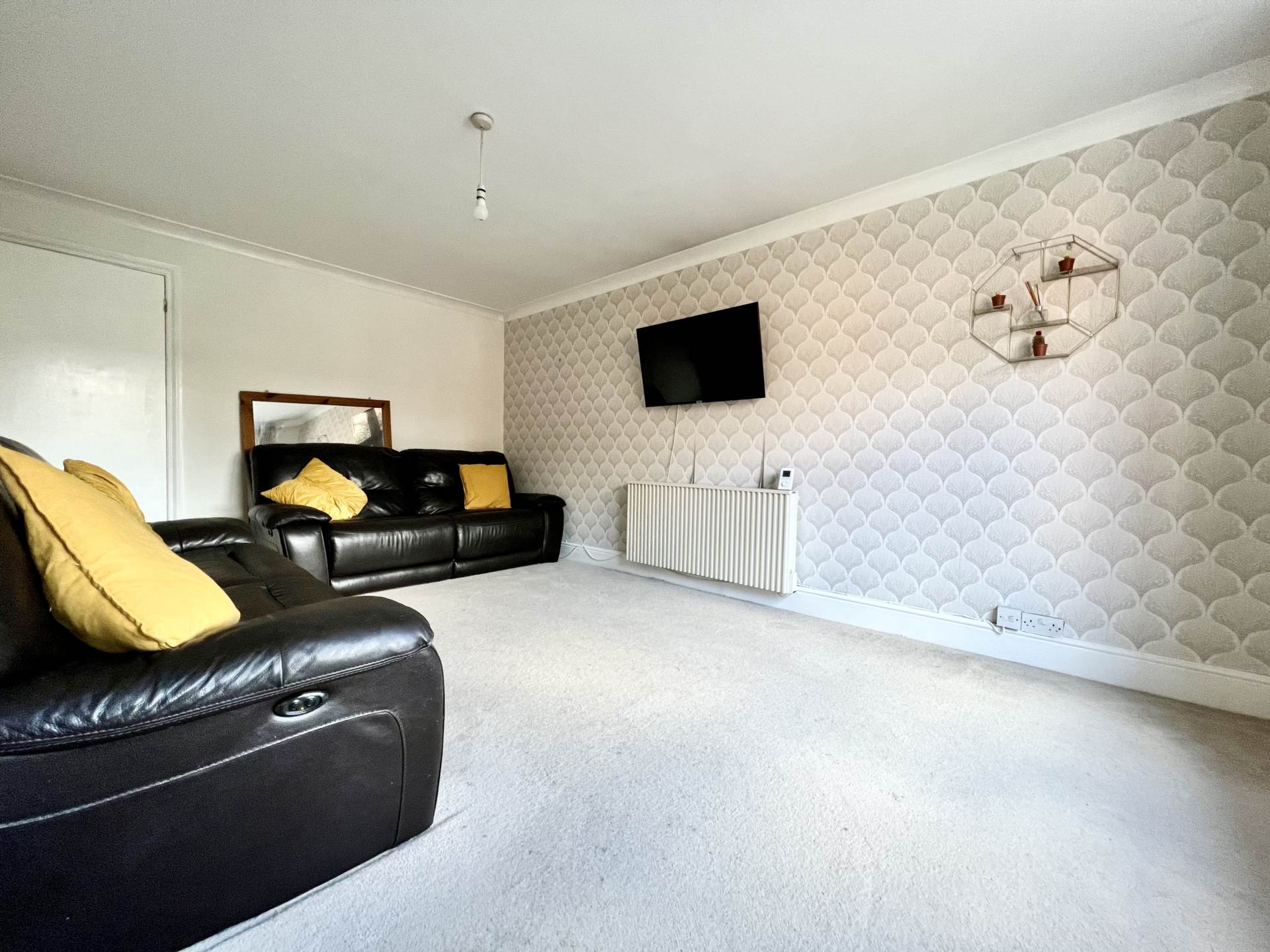 Gresham Court, Brentwood, Image 3