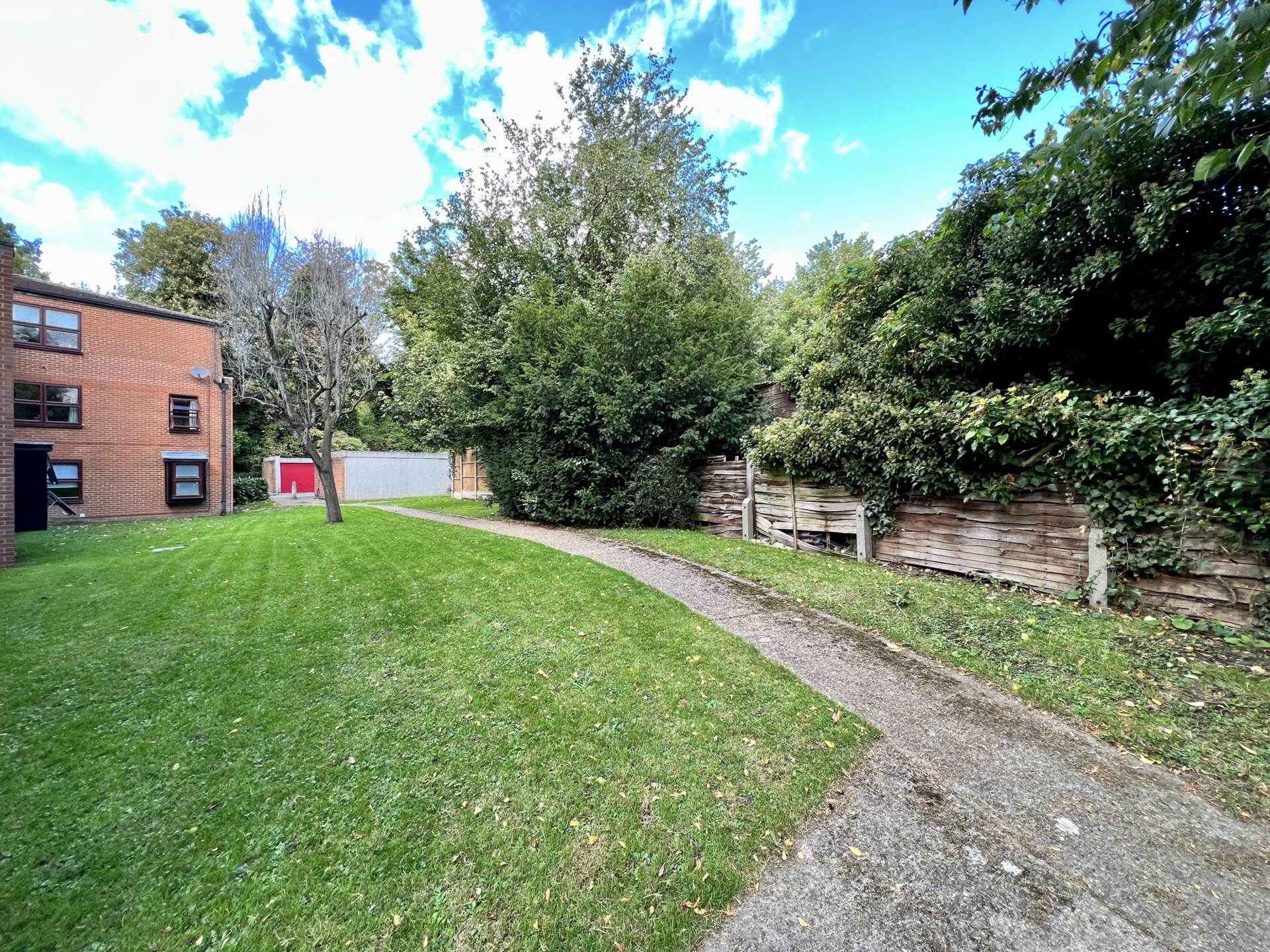 Gresham Court, Brentwood, Image 8