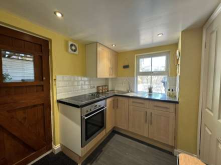 Victoria Road, Brentwood, Image 12