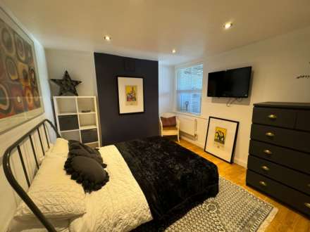 Victoria Road, Brentwood, Image 9
