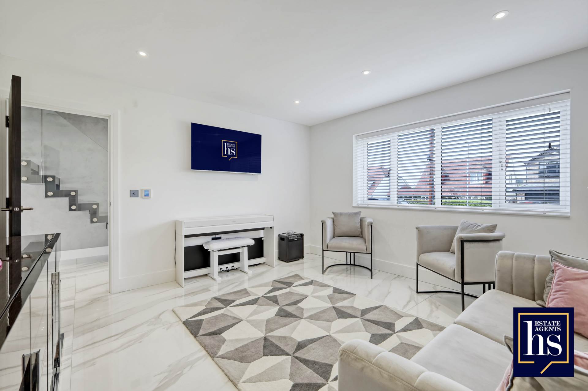 Great Berry Lane, Langdon Hills, Image 4