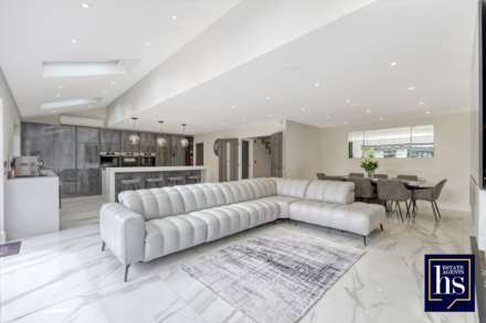Great Berry Lane, Langdon Hills, Image 3