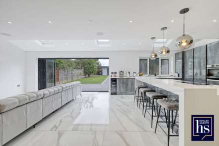 Great Berry Lane, Langdon Hills, Image 5