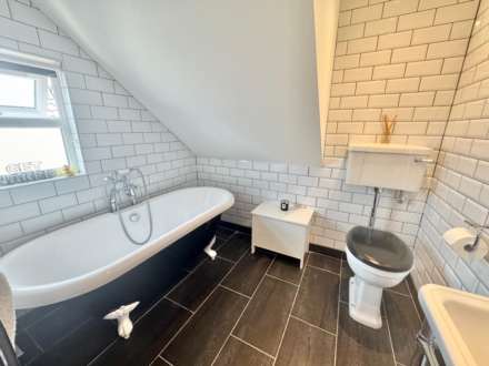 Orchard Lane, Brentwood, Image 11