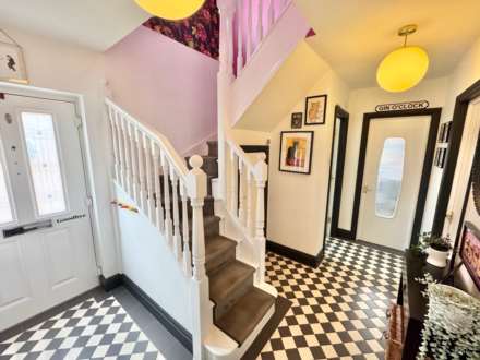 Orchard Lane, Brentwood, Image 7