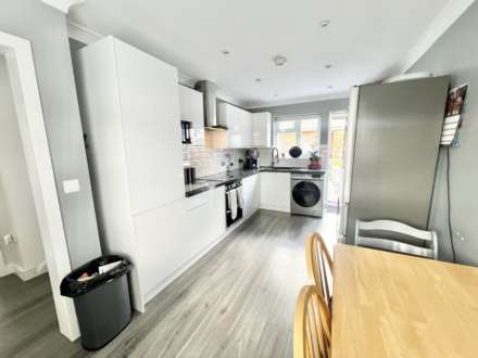 Stuart Close, Brentwood, Image 3