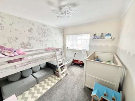 Stuart Close, Brentwood, Image 8