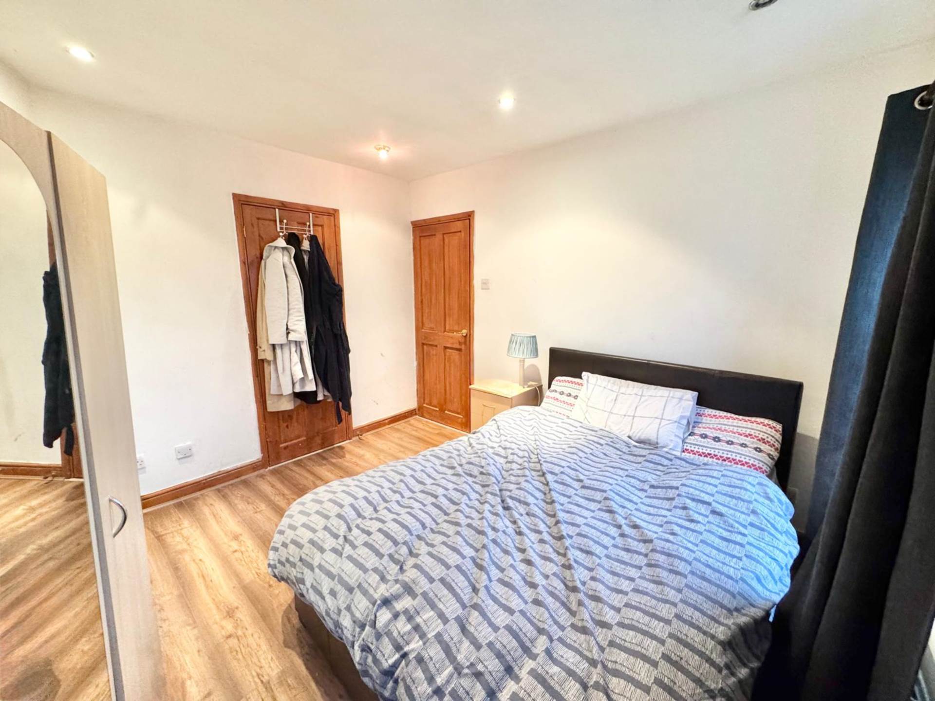 Tower Hill, Brentwood, Image 5