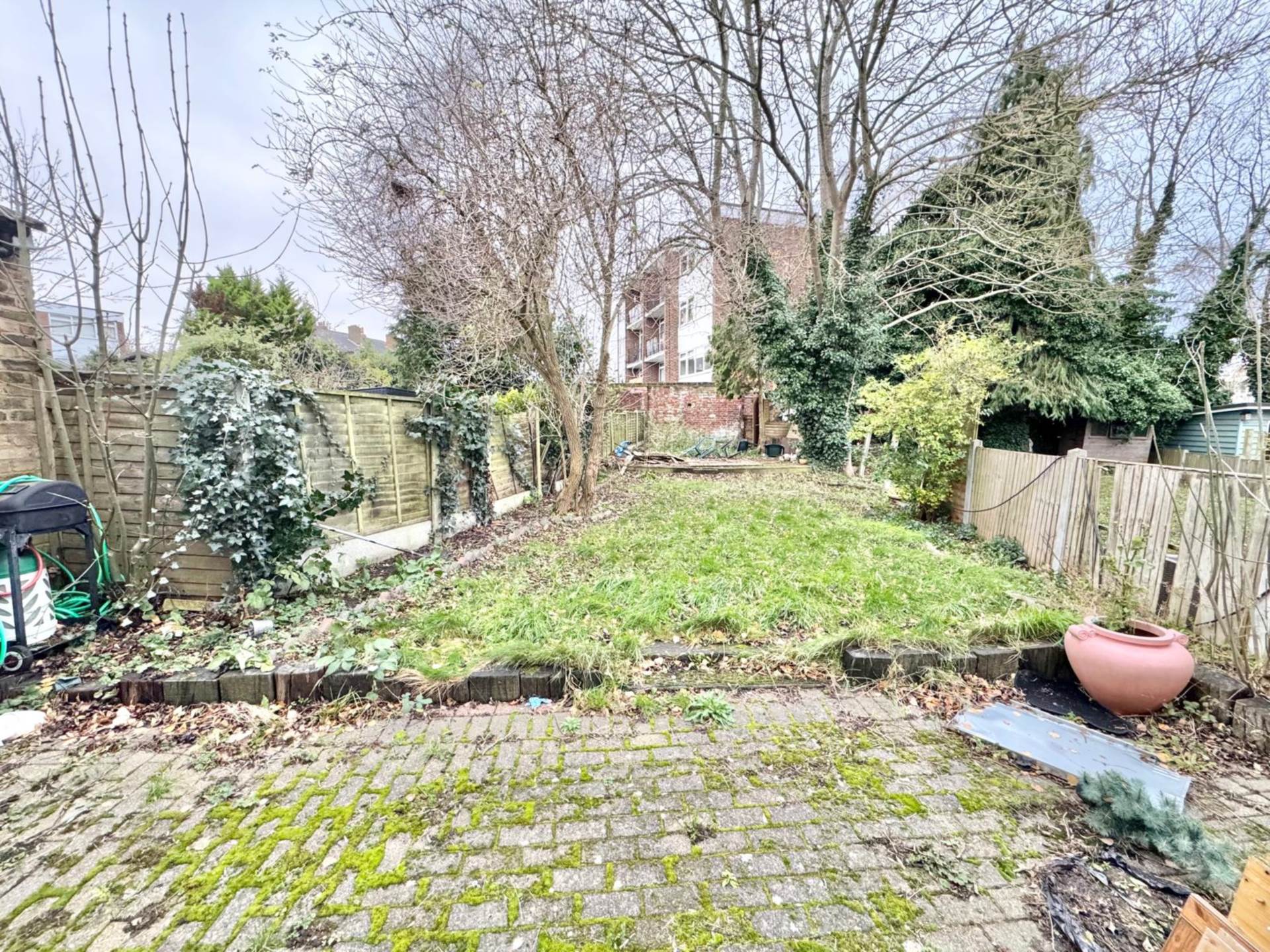 Tower Hill, Brentwood, Image 7