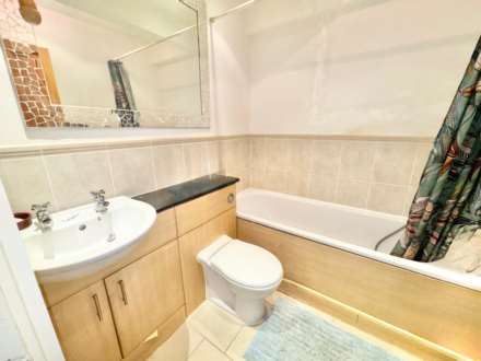 Tower Hill, Brentwood, Image 10