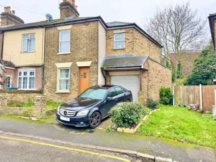 Tower Hill, Brentwood, Image 2
