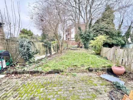 Tower Hill, Brentwood, Image 7