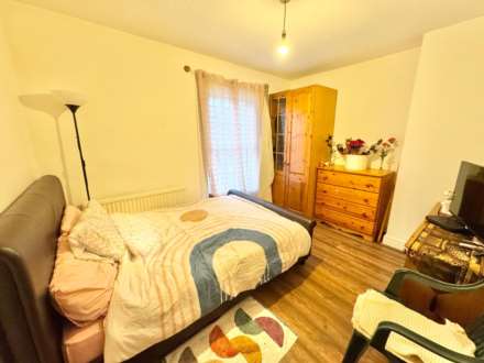 Tower Hill, Brentwood, Image 9