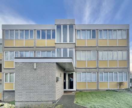 2 Bedroom Flat, Cameron Close, Brentwood