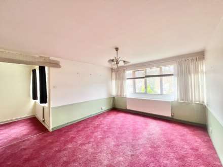 Cameron Close, Brentwood, Image 2