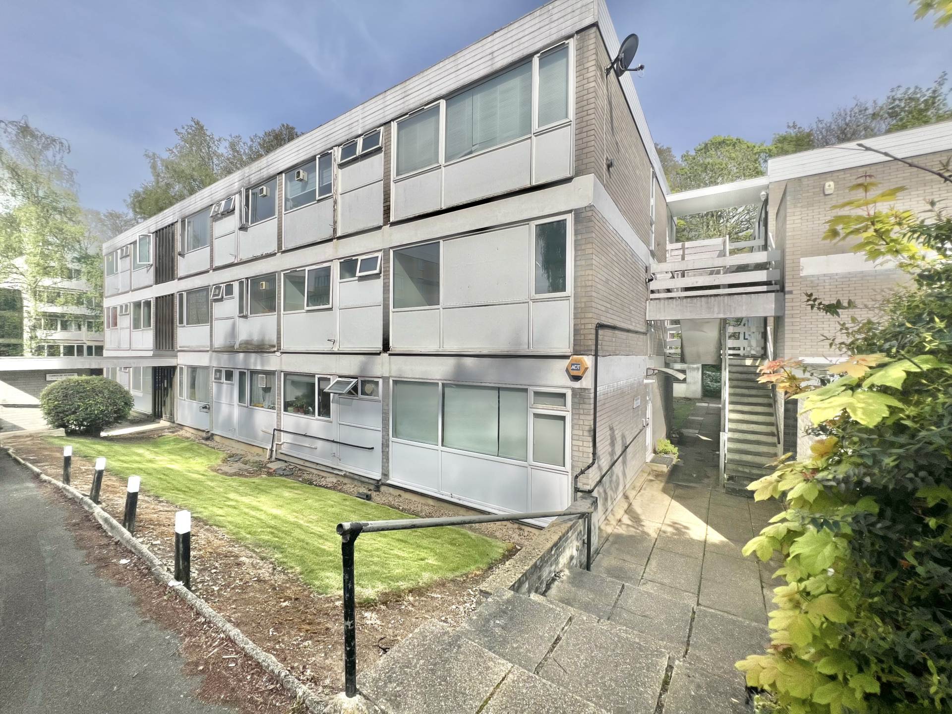 Cameron Close, Warley, Brentwood, Image 2