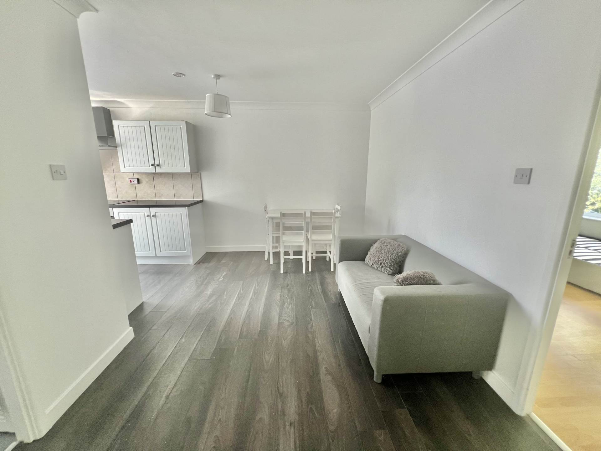 Cameron Close, Warley, Brentwood, Image 4