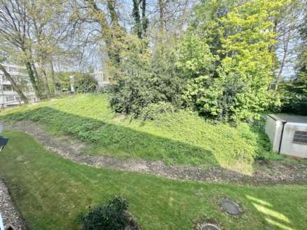 Cameron Close, Warley, Brentwood, Image 3