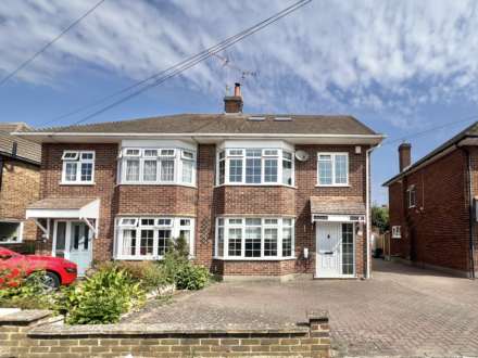 Randalls Drive, Brentwood, Image 1