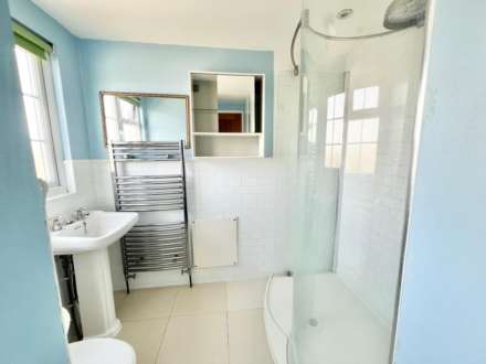 Randalls Drive, Brentwood, Image 18