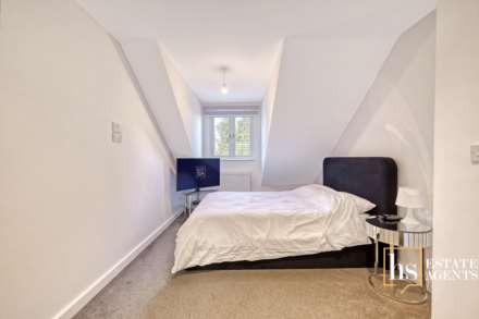 Crow Green Lane, Brentwood, Image 14