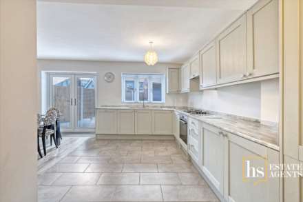 Crow Green Lane, Brentwood, Image 5