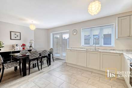 Crow Green Lane, Brentwood, Image 6