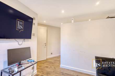 Crow Green Lane, Brentwood, Image 9