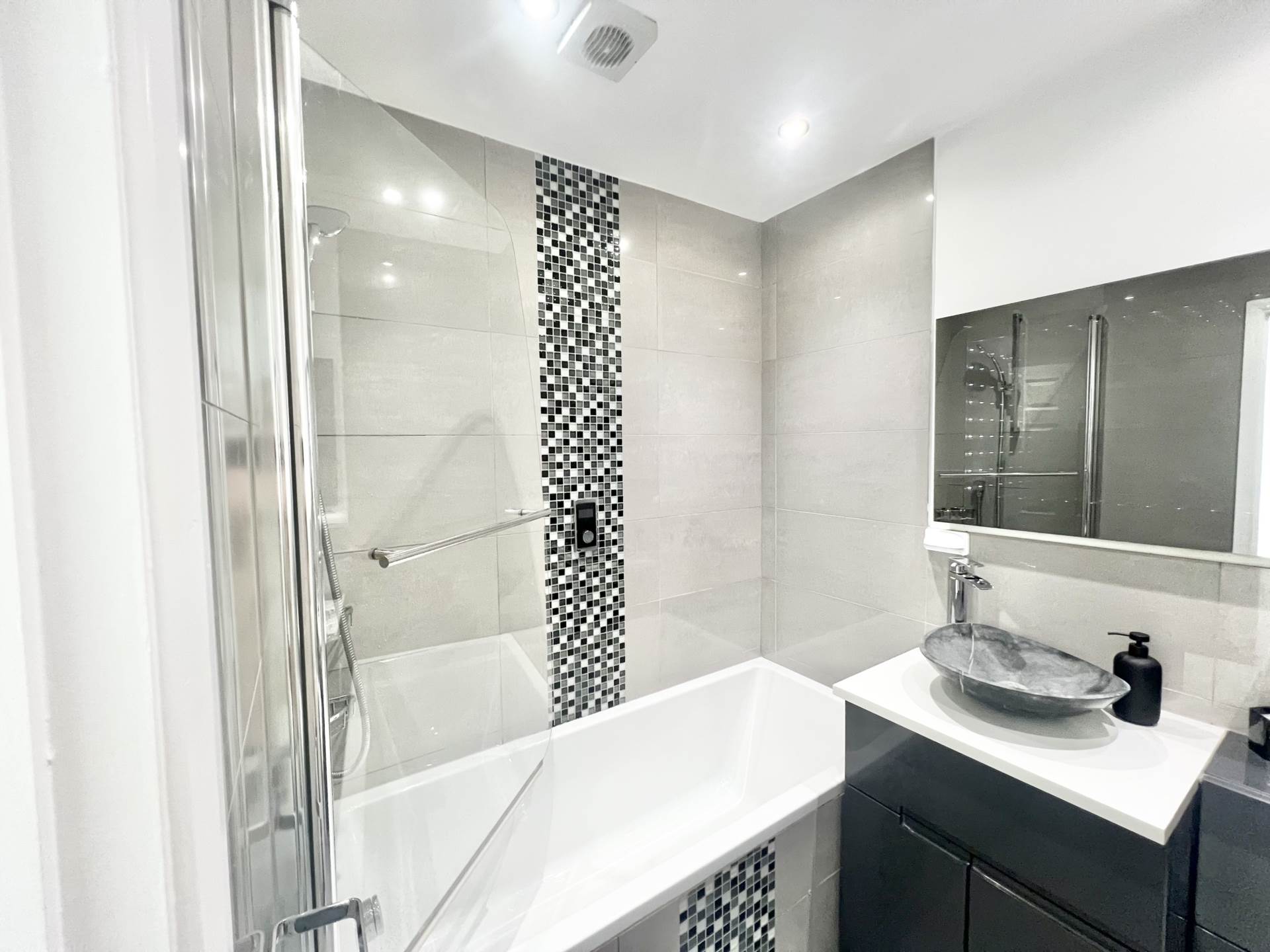 Victoria Road, Brentwood, Image 6