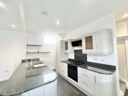 Victoria Road, Brentwood, Image 3