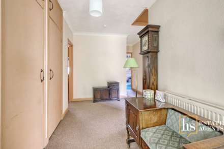 Purfleet Road, Aveley, South Ockendon, Image 17