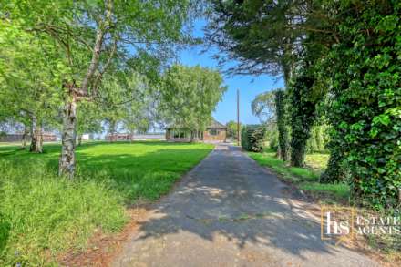 Purfleet Road, Aveley, South Ockendon, Image 4