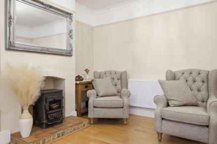 Fairfield Road, Brentwood, Image 4