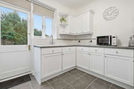 Fairfield Road, Brentwood, Image 6