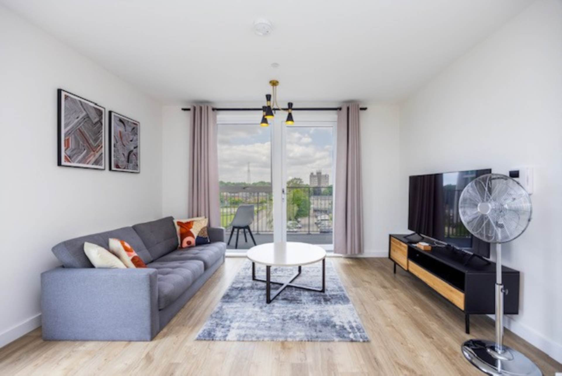 Peregrine Drive, Brentwood, Image 3